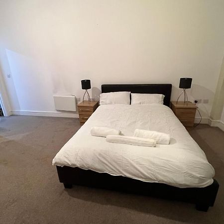 Bigkings Cosy 2 Bedroom Apartment With Free Parking In Central Манчестер Экстерьер фото
